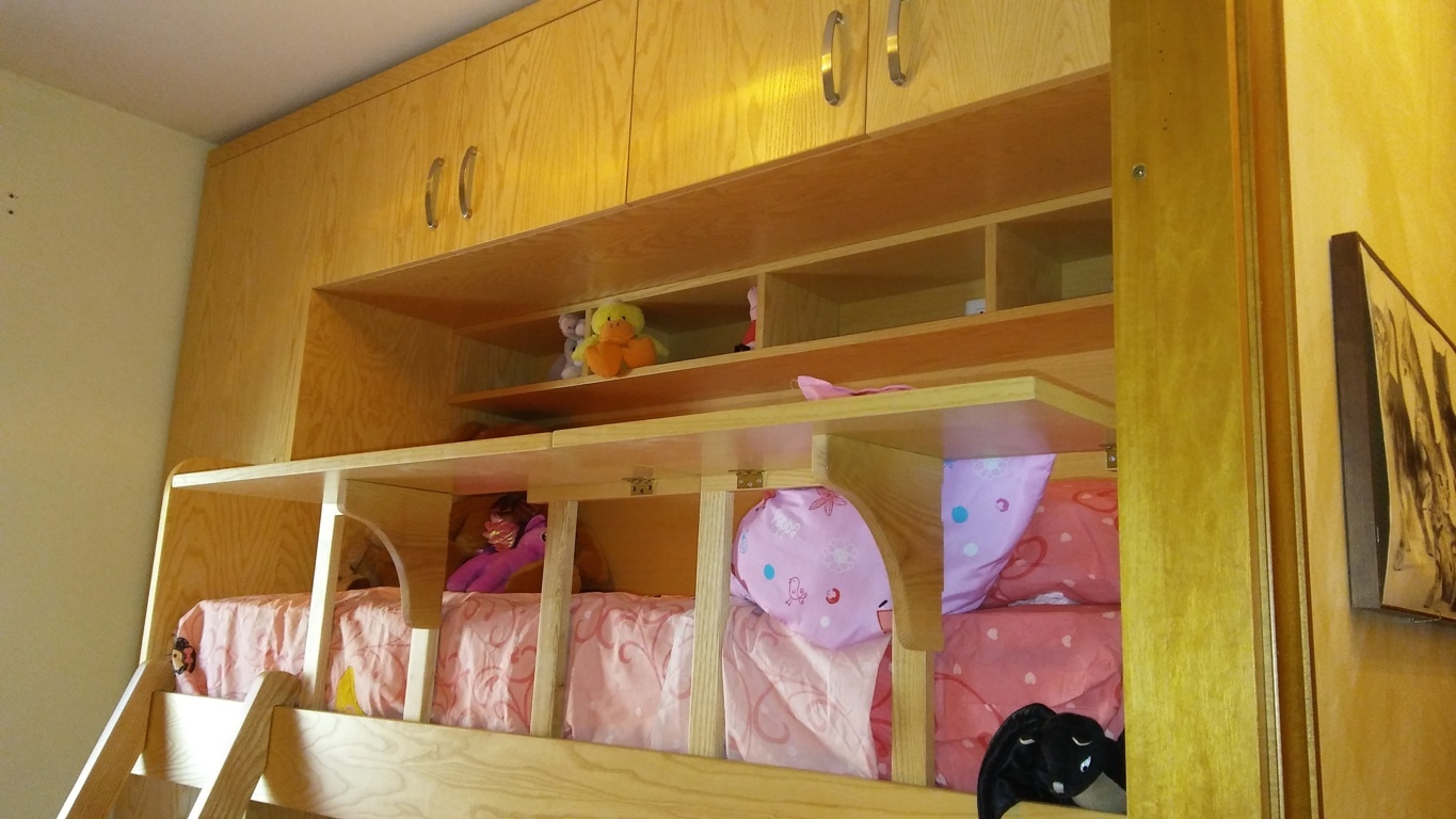 Cameretta su Misura in Legno di Frassino con Letto a Castello e Scaletta Cameretta per Bambini su Misura in Vero Legno di Frassino Naturale con Letto a Castello e Scaletta