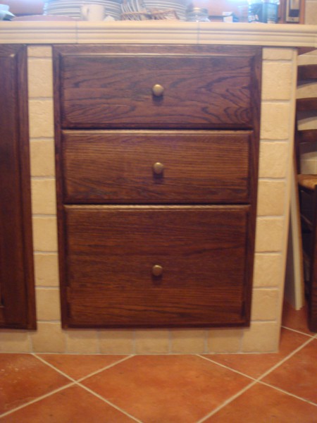 Ante e Cassettiera con 3 Cassetti per Cucina in Muratura Ante e Cassettiera con 3 Cassetti per Cucina in Muratura