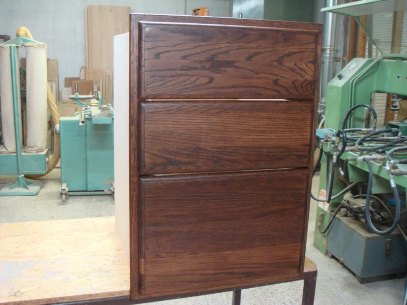 Ante e Cassettiera in Legno e su Misura per Cucina in Muratura Ante e Cassettiera in Legno e su Misura per Cucina in Muratura