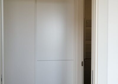 Armadi a Muro in Legno Laccato per Corridoio