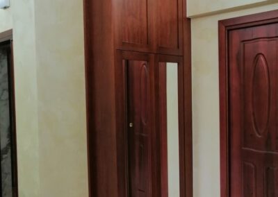 Armadi a Muro in Vero Legno di Noce Tanganica
