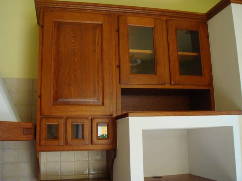 Cucina in Finta Muratura Angolare con Ante Bugnate e a Vetro Cucina in Finta Muratura Angolare con Ante Bugnate e a Vetro