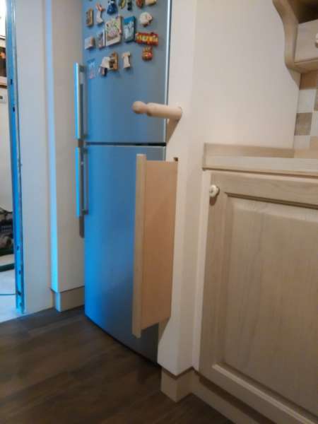 Cucina in Finta Muratura Artigianale con Mattarello e Spianatoia a Scomparsa Estraibili Cucina in Finta Muratura Artigianale con Mattarello e Spianatoia a Scomparsa Estraibili