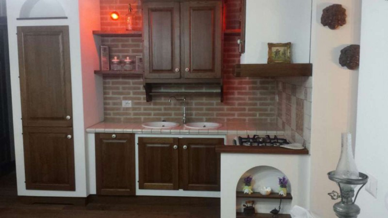 Cucina in Apparente Muratura in Stile Rustico Realizzata Artigianalmente Cucina in Apparente Muratura in Stile Rustico Realizzata Artigianalmente