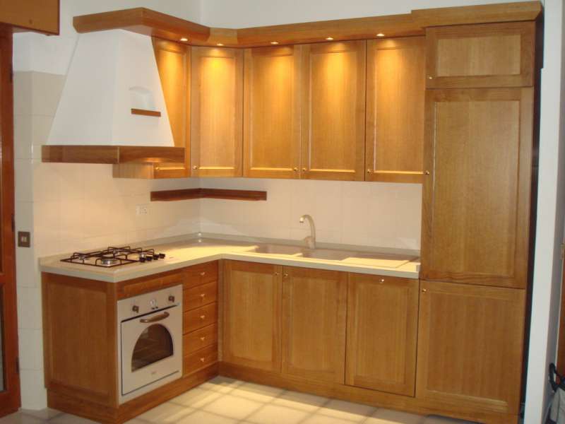 Cucina in Legno di Rovere a Roma Cucina in Legno di Rovere a Roma