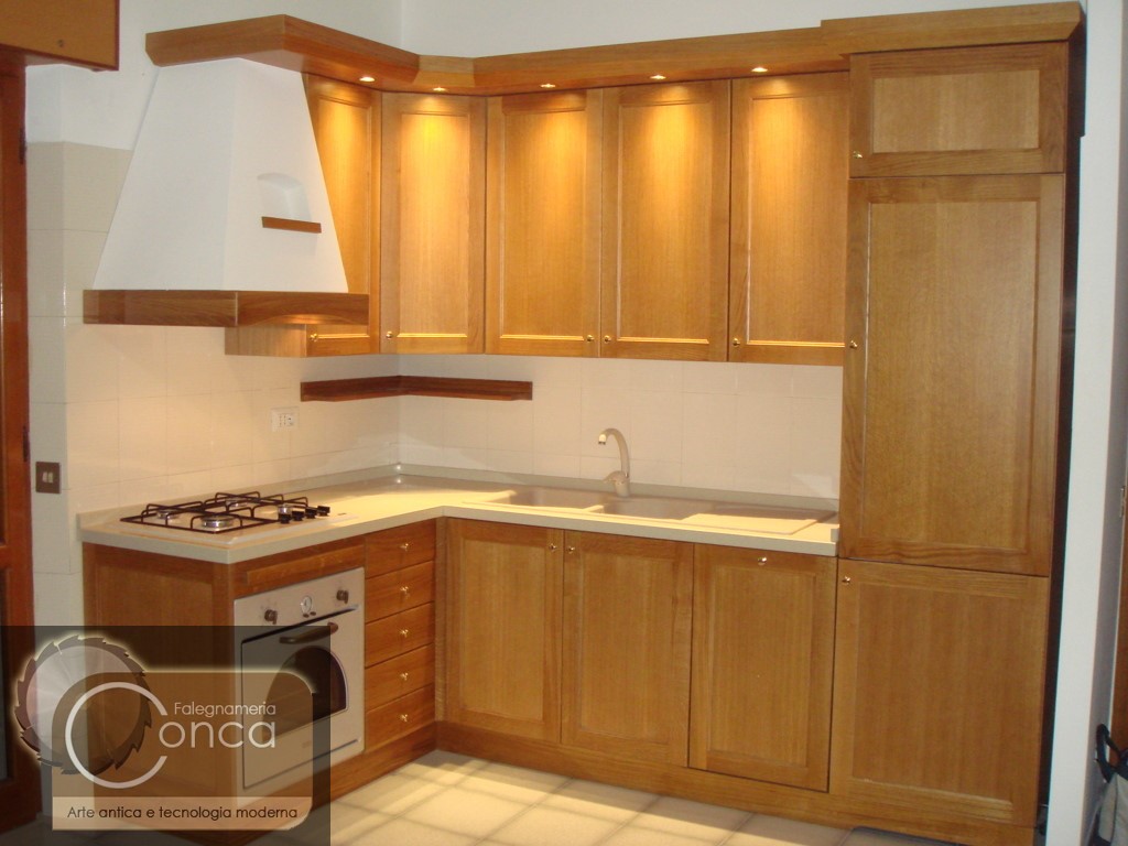 Realizzazione Cucina in Legno Massello di Rovere Naturale