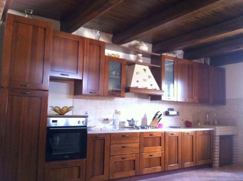 Cucina in Noce Nazionale a Roma Cucina in Noce Nazionale a Roma