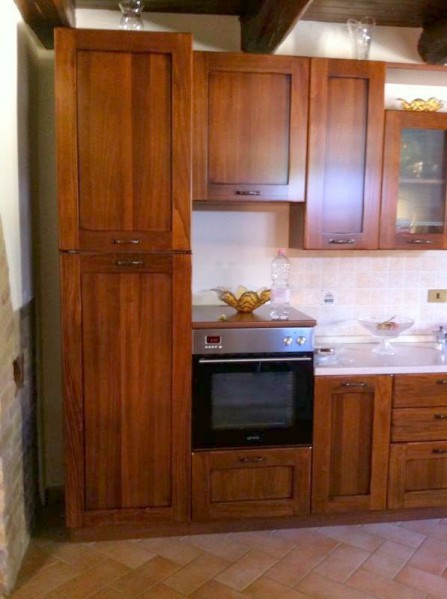 Cucina Artigianale in Noce Nazionale Cucina Artigianale in Noce Nazionale
