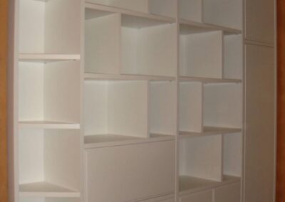 Realizzazione Librerie Rigorosamente su Misura e in Legno Pregiato