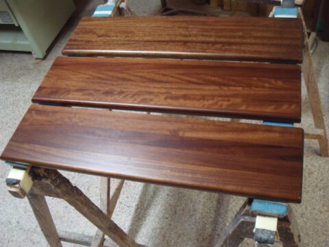 Mensole in Legno di Iroko