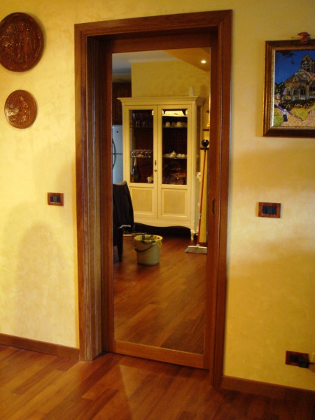 Porta Scorrevole con Specchio in Rovere Tinto Porta Scorrevole con Specchio in Rovere Tinto