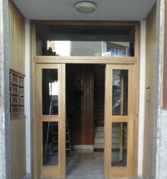 Portone per Condominio in Legno Massello di Rovere Portone per Condominio in Legno Massello di Rovere