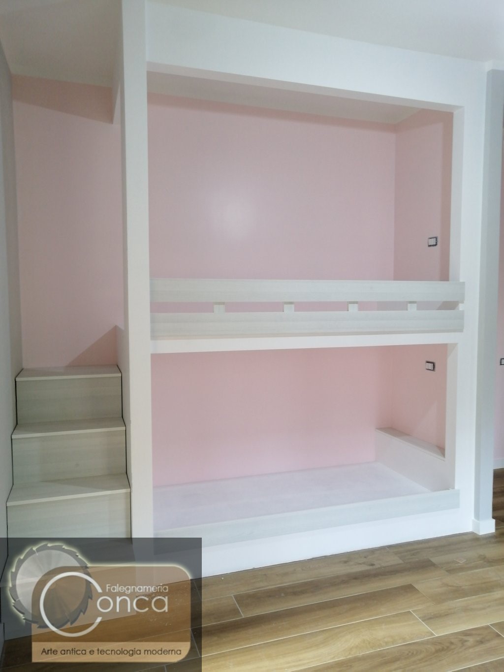 Cameretta in Muratura con Letto a Soppalco