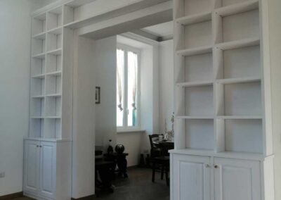 Librerie a Ponte con Ante Bugnate e Vani a Giorno